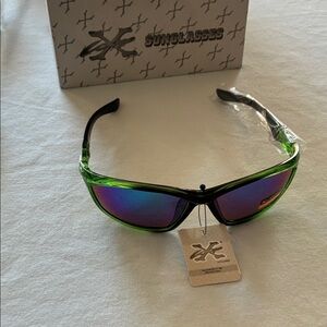 Men’s Green Frame Sunglasses with Mirrored Lenses